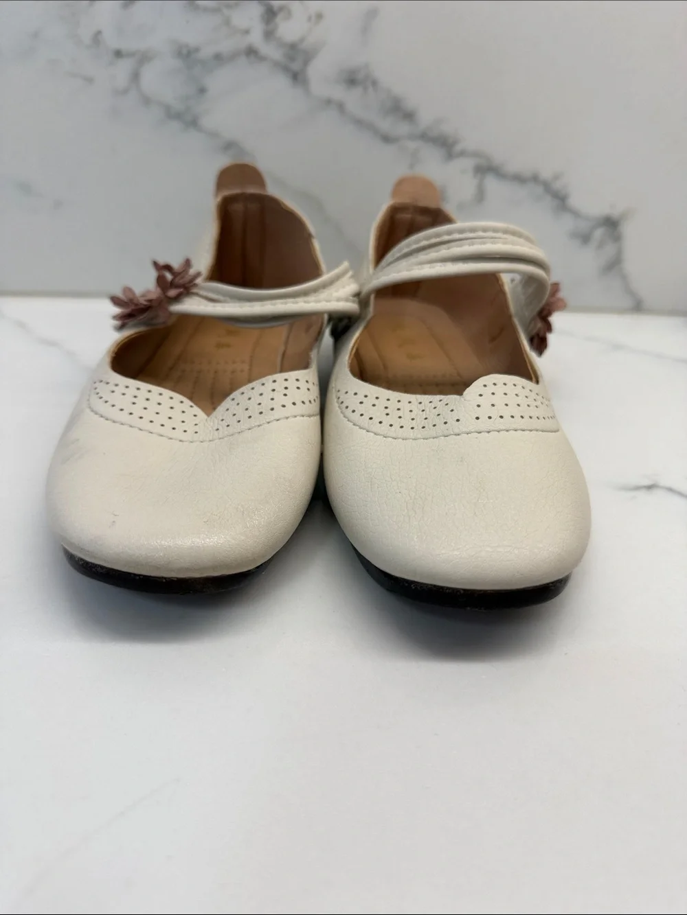 Girls Cream Mary Jane Dress Shoes with Flower Accent
